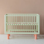 KARL & FRIC Ledikant Nox - Pistache met roze poten - 60x120cm image 2