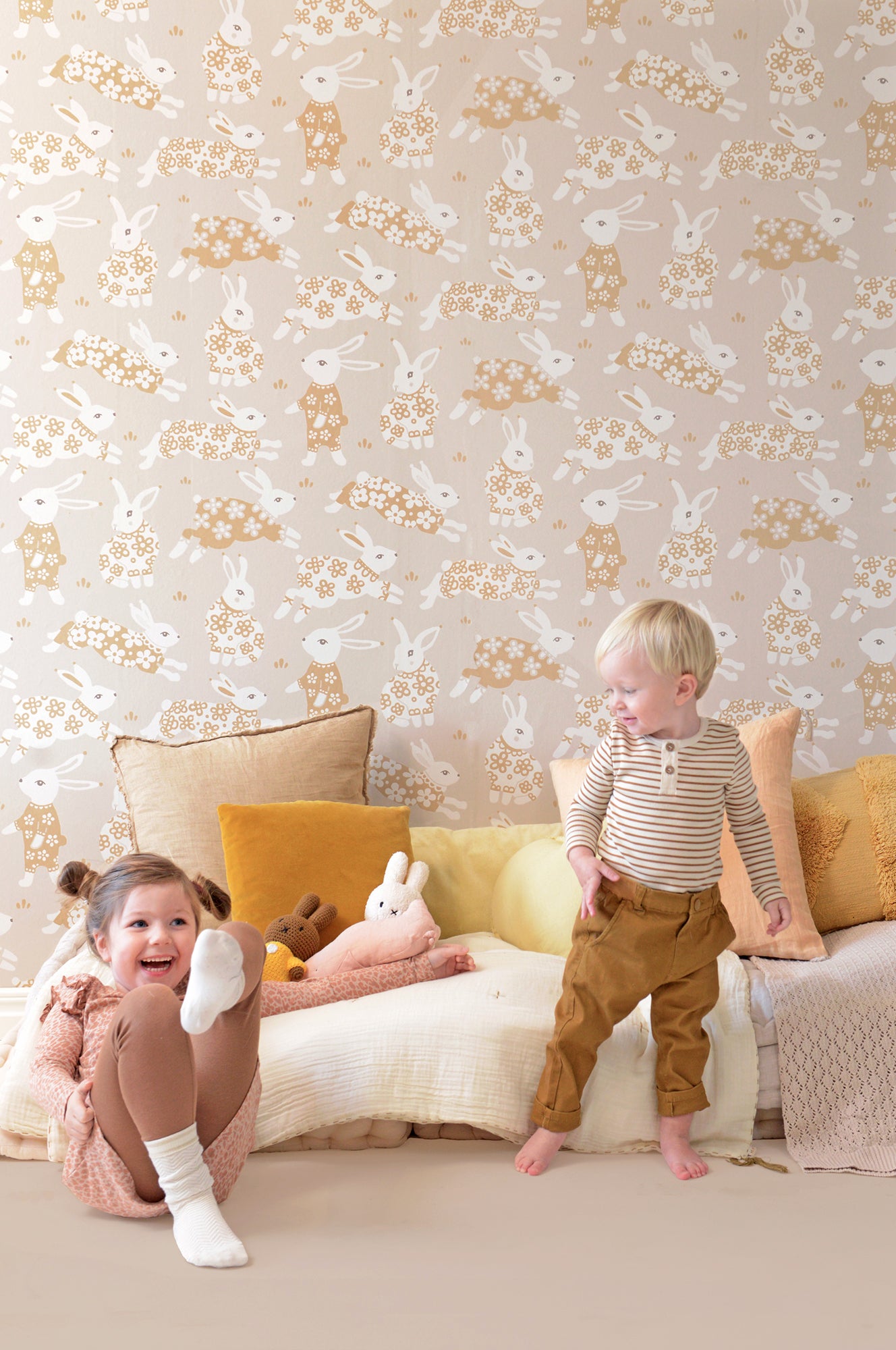 Majvillan Behang - Garden Party - Sandy Grey image 6