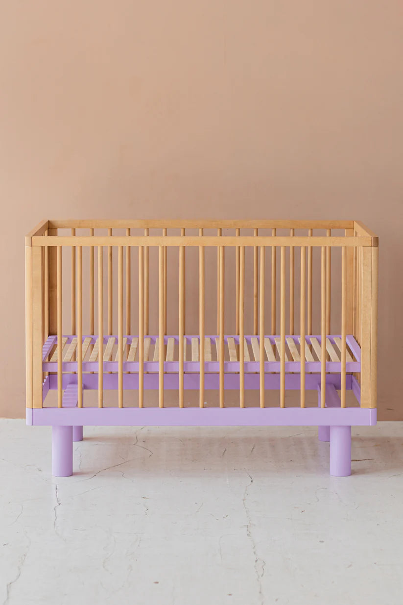 KARL & FRIC Ledikant Nox - Naturel met lila poten image 3