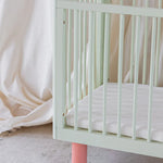 KARL & FRIC Ledikant Nox - Pistache met roze poten - 60x120cm image 8