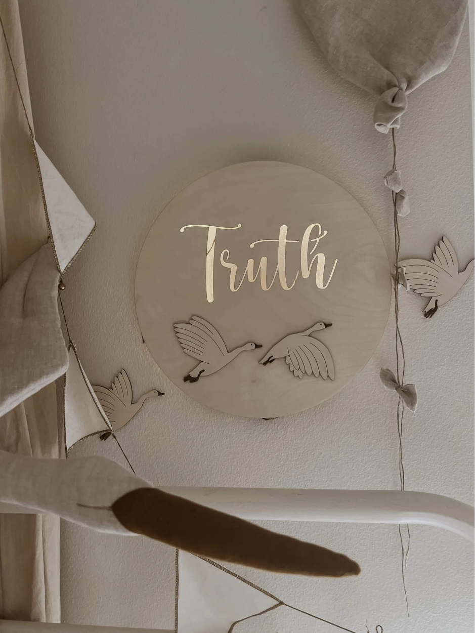 Houten Wandlamp met Ganzen en Naam image 3