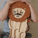 Little Lights Lamp Leeuw  - Serengeti Wood image 3