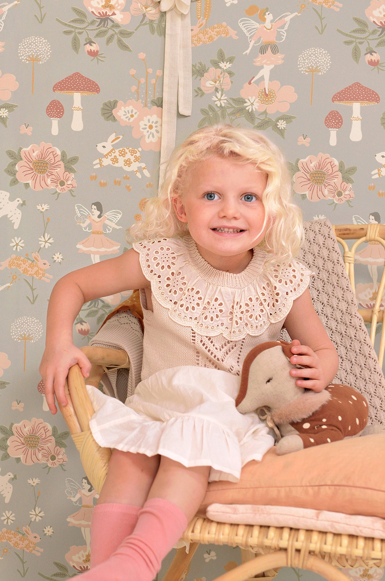 Majvillan Behang - Old Garden - Gentle Blue image 0