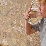 Majvillan Behang - June - Honey Beige image 5