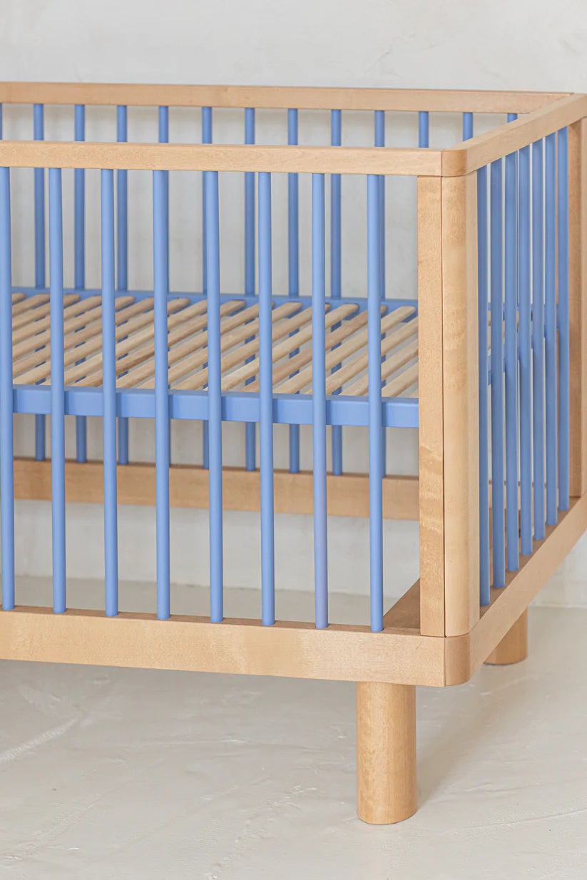 KARL & FRIC Ledikant Nox - Naturel met blauwe spijlen image 6