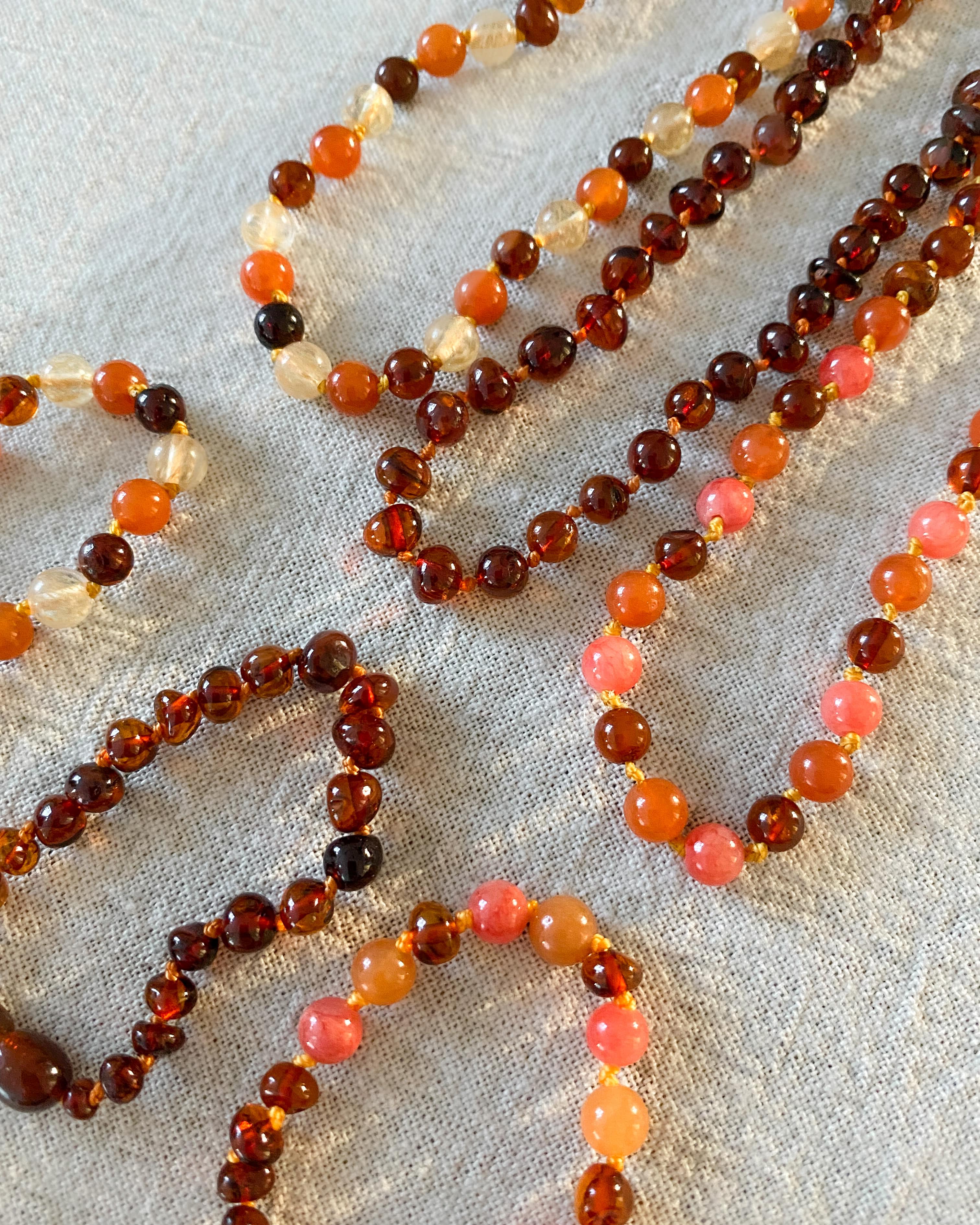 Barnsteen ketting baby/peuter - cognac, kwarts, aventurijn image 2