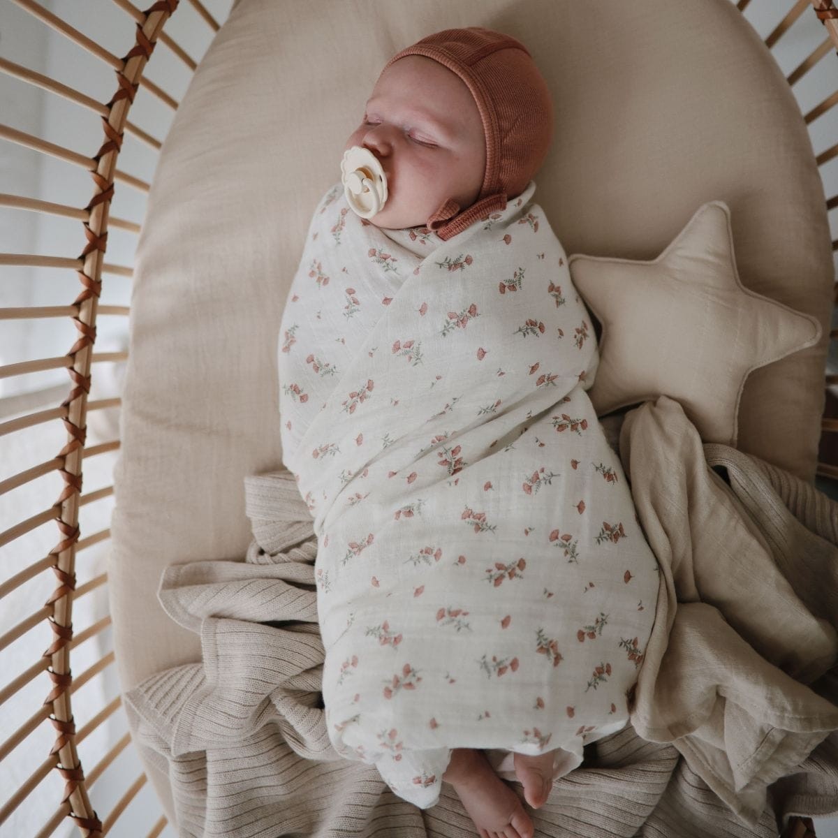 Mushie Swaddle - Pink Flowers - 120x120cm image 3