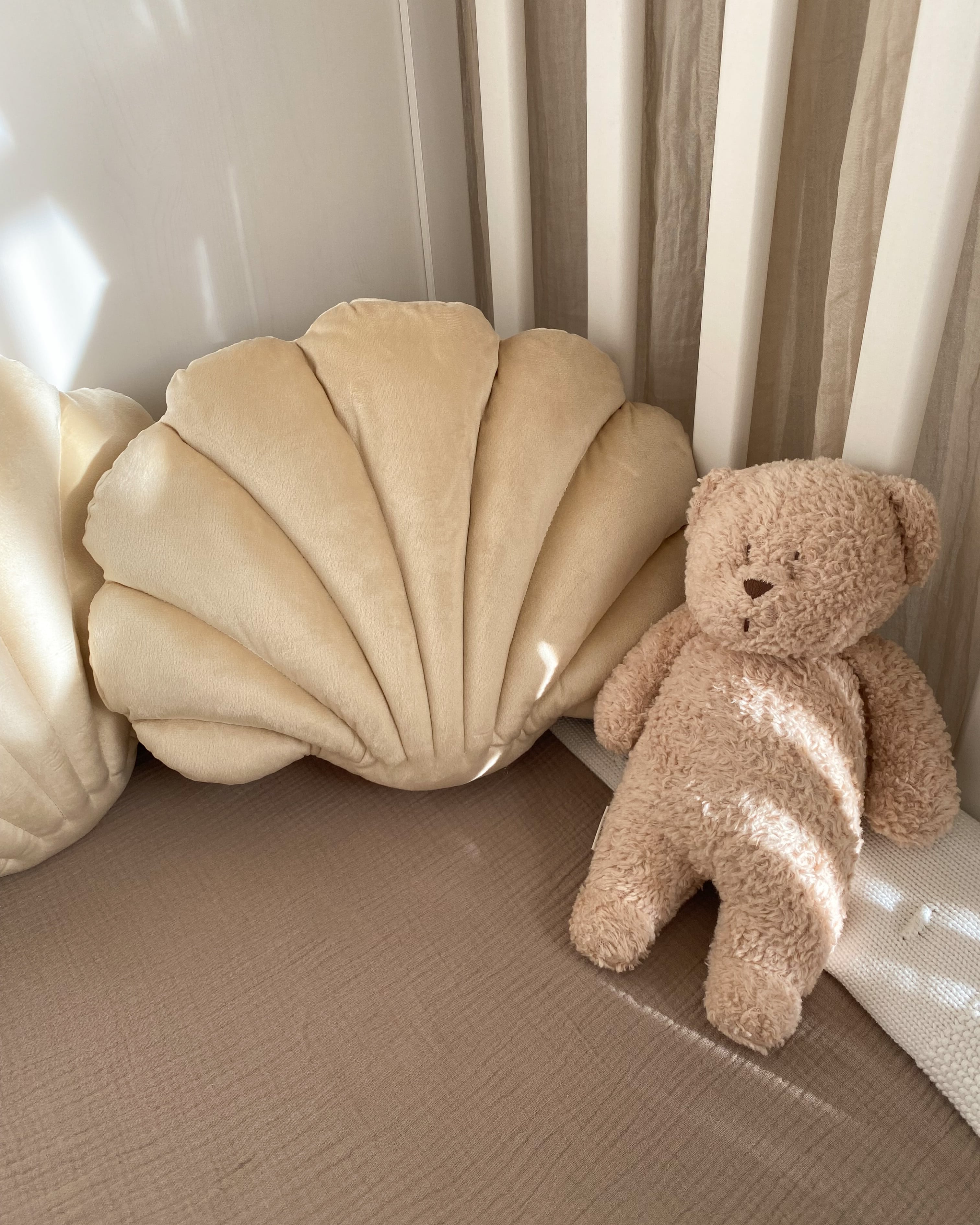 Schelp kussen - crème image 1