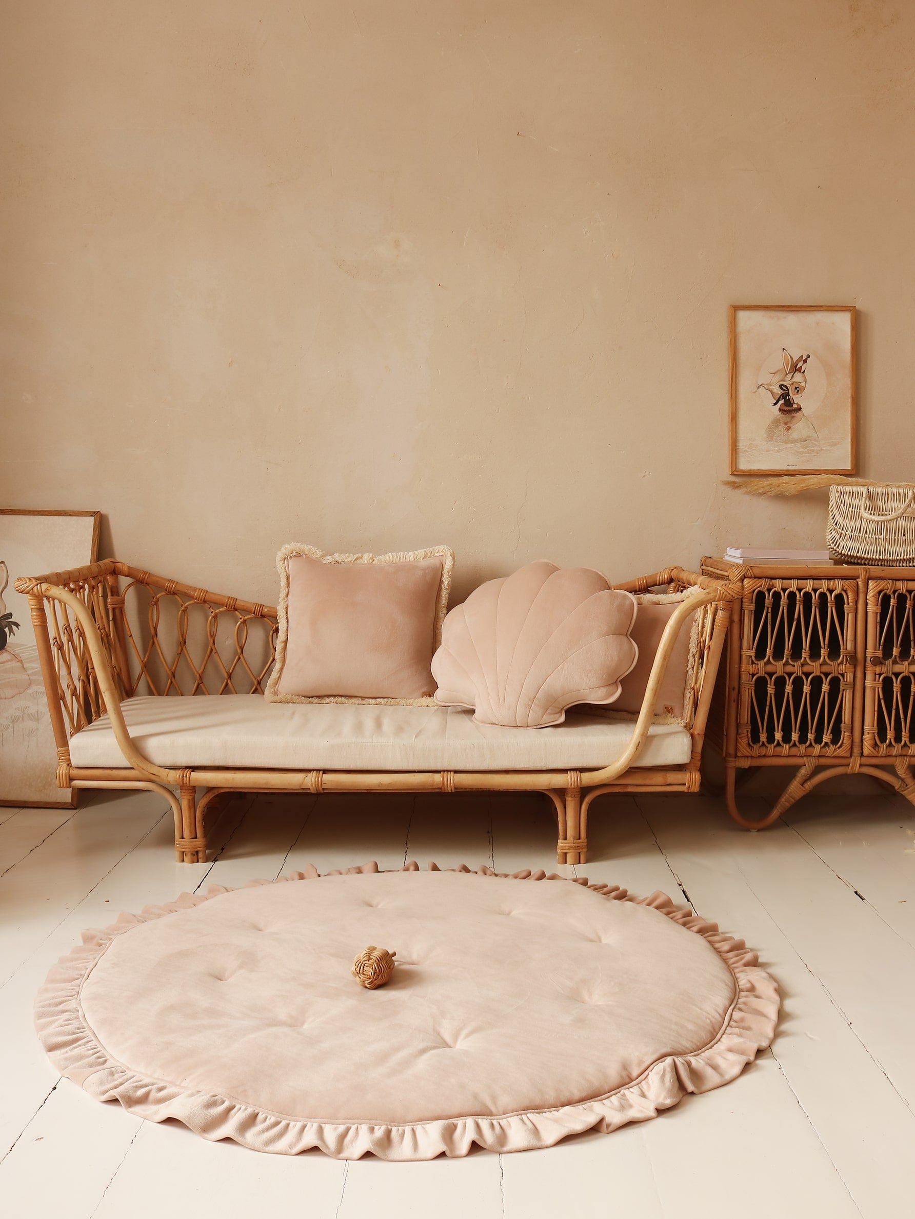 Fluwelen schelpkussen - latte image 5