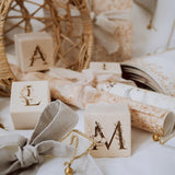 Gepersonaliseerde blokken met bloemenletters image 2