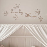 Houten Zwaluwen Muurdecoratie "Dream Big Little One" image 0