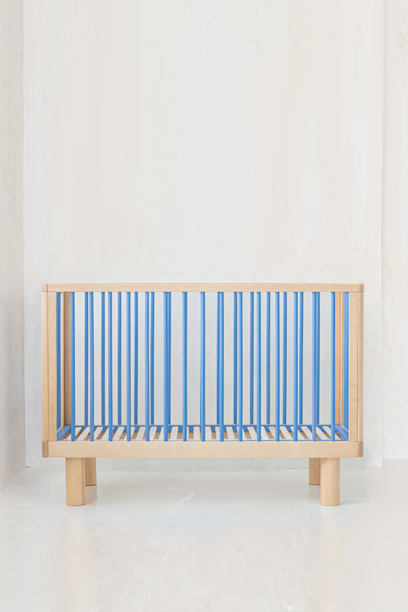 KARL & FRIC Ledikant Nox - Naturel met blauwe spijlen image 0