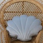 Fluwelen schelpkussen - blue pearl image 4