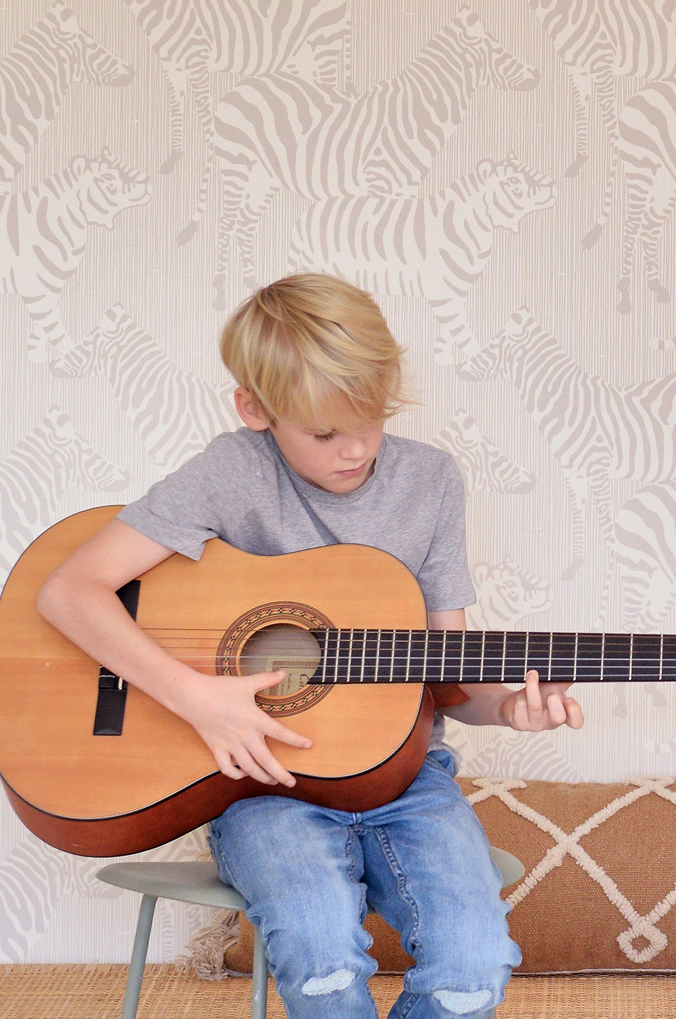 Majvillan Behang - Safari Stripes - Warm Grey image 3