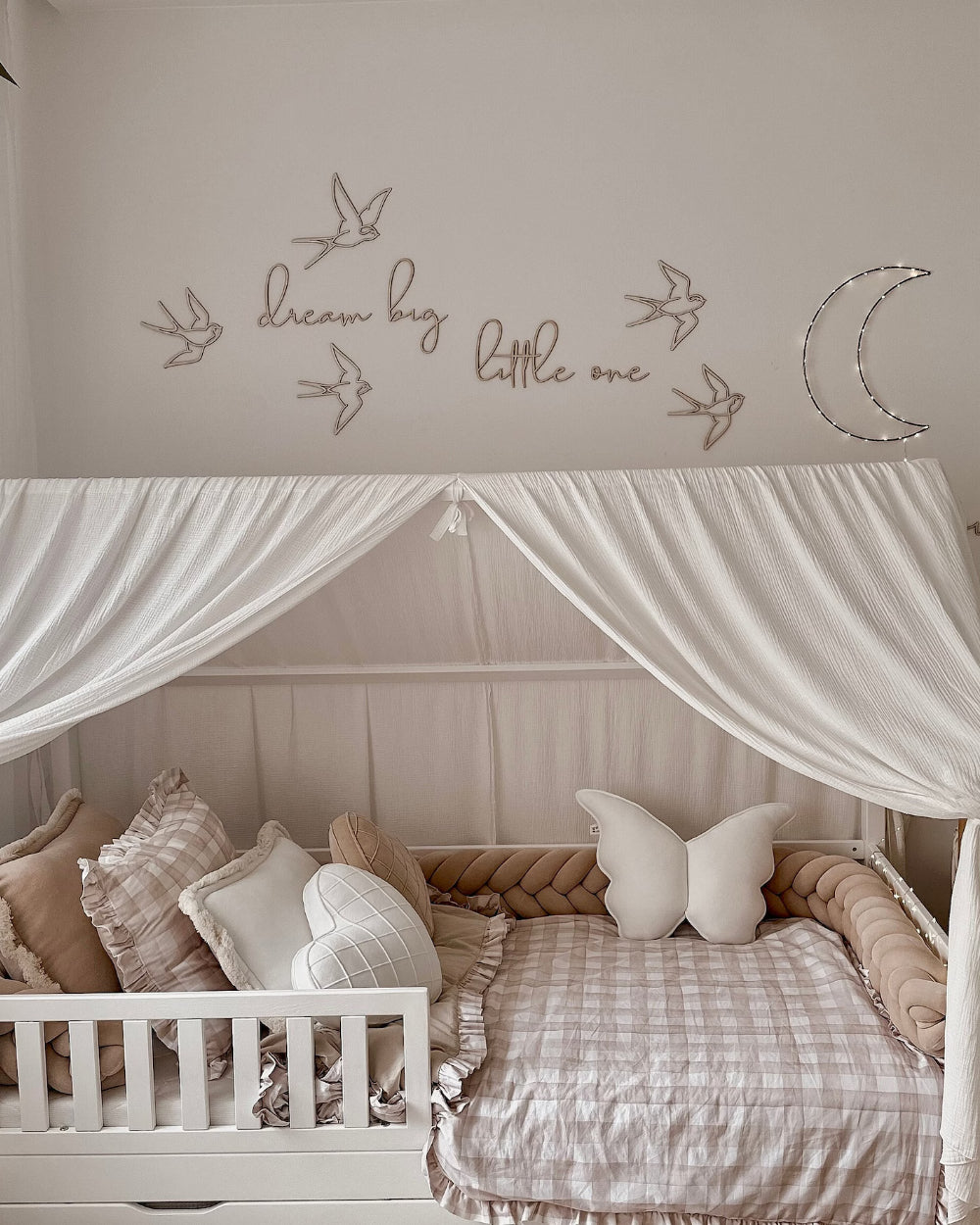 Houten Zwaluwen Muurdecoratie "Dream Big Little One" image 1