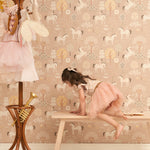 Majvillan Behang - True Unicorns - Old Pink image 2