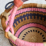 Ronde gevlochten mand - Olifantsgras - donkerblauw, roze, bruin image 2