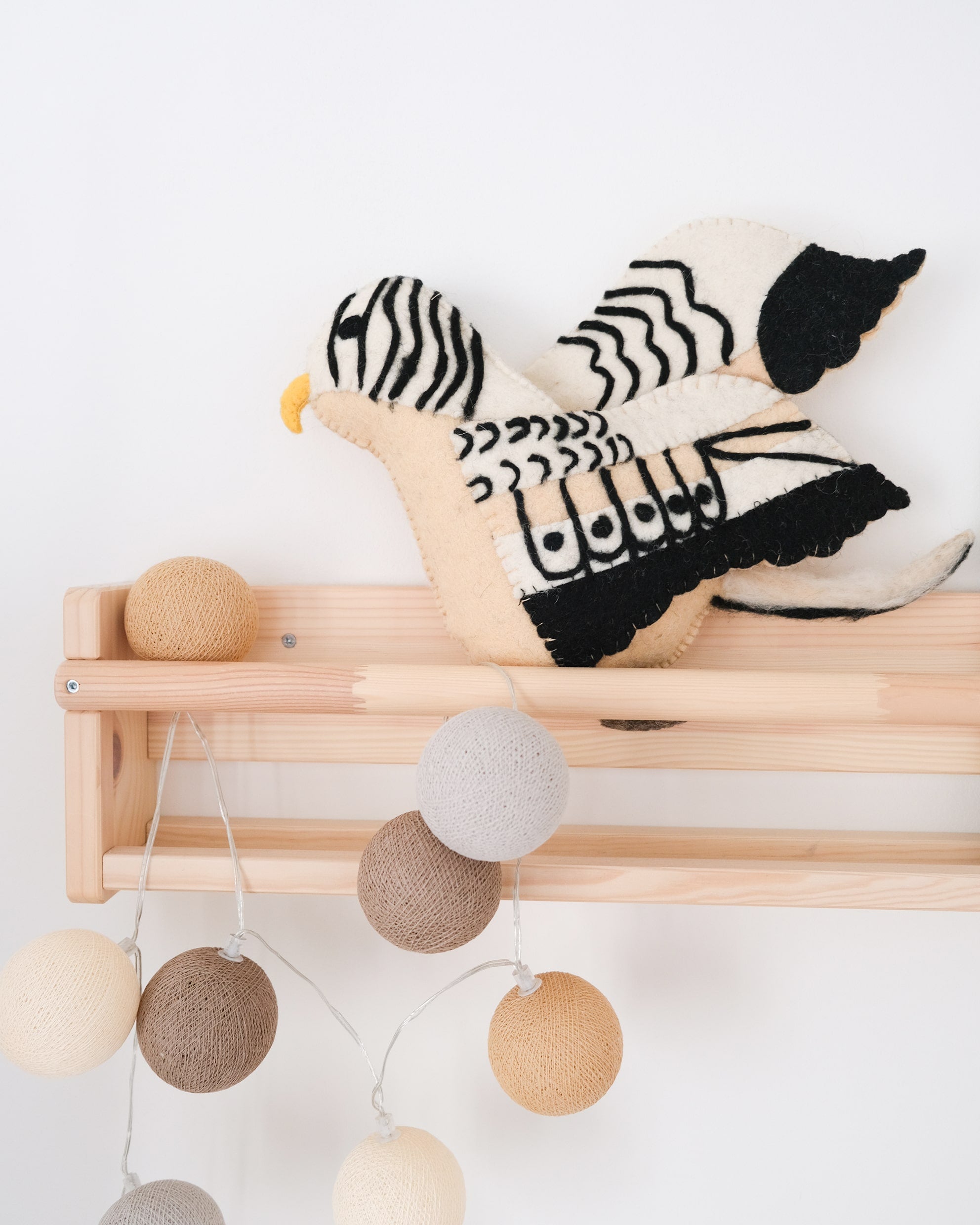 KidsDepot - Muurhanger vilten vogel Nachtegaal image 0