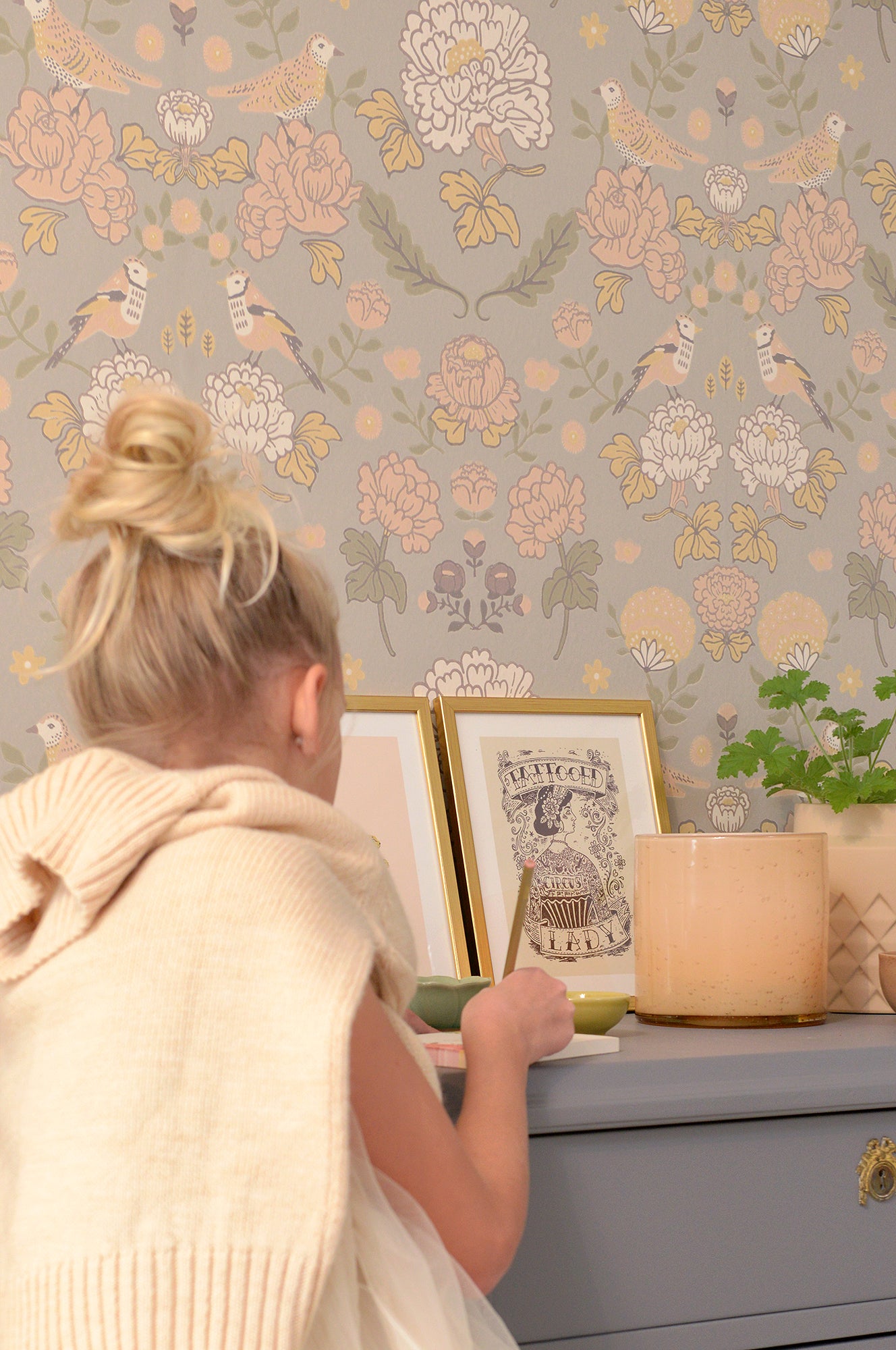 Majvillan Behang - June - Mindful Grey image 4