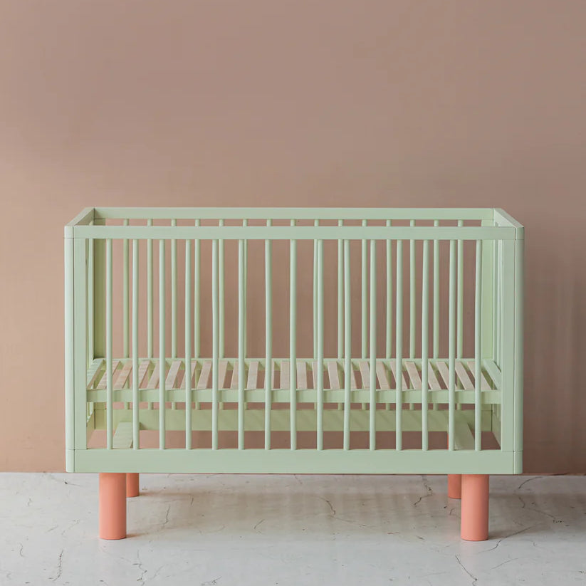 KARL & FRIC Ledikant Nox - Pistache met roze poten - 60x120cm image 1