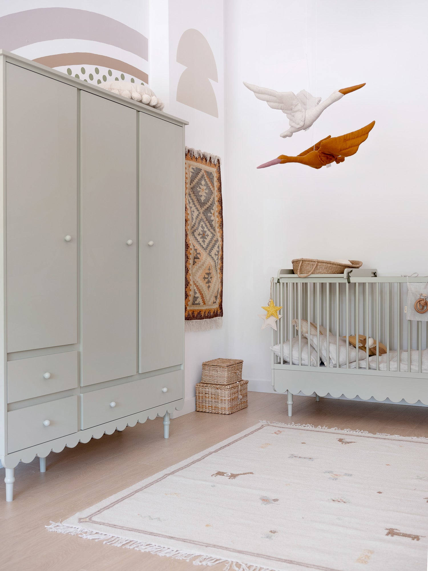 Wood Luck Kledingkast Babushka 3 Deurs - Olive image 2