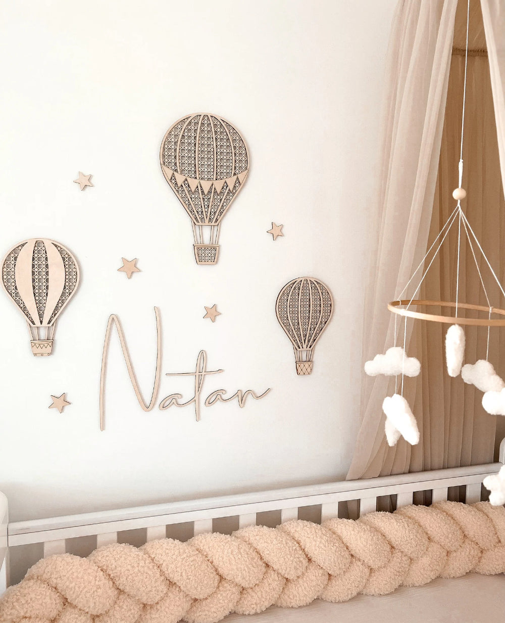 Houten Luchtballonnen Muurdecoratie met Naam image 0