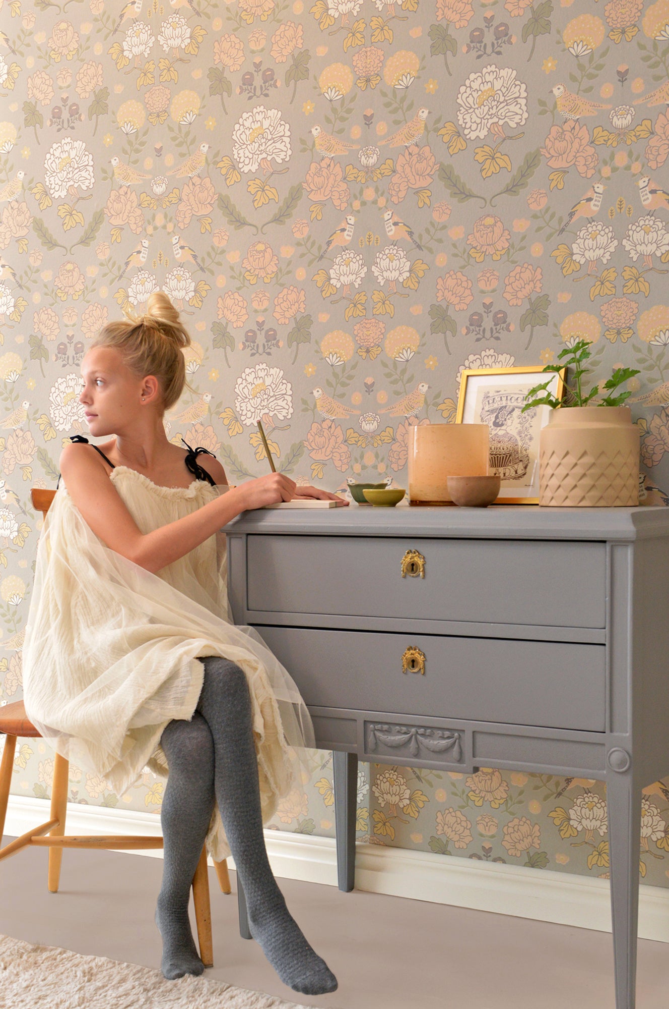 Majvillan Behang - June - Mindful Grey image 0