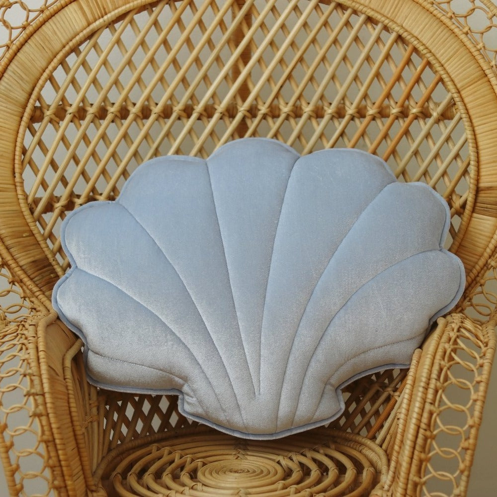 Fluwelen schelpkussen - blue pearl image 2