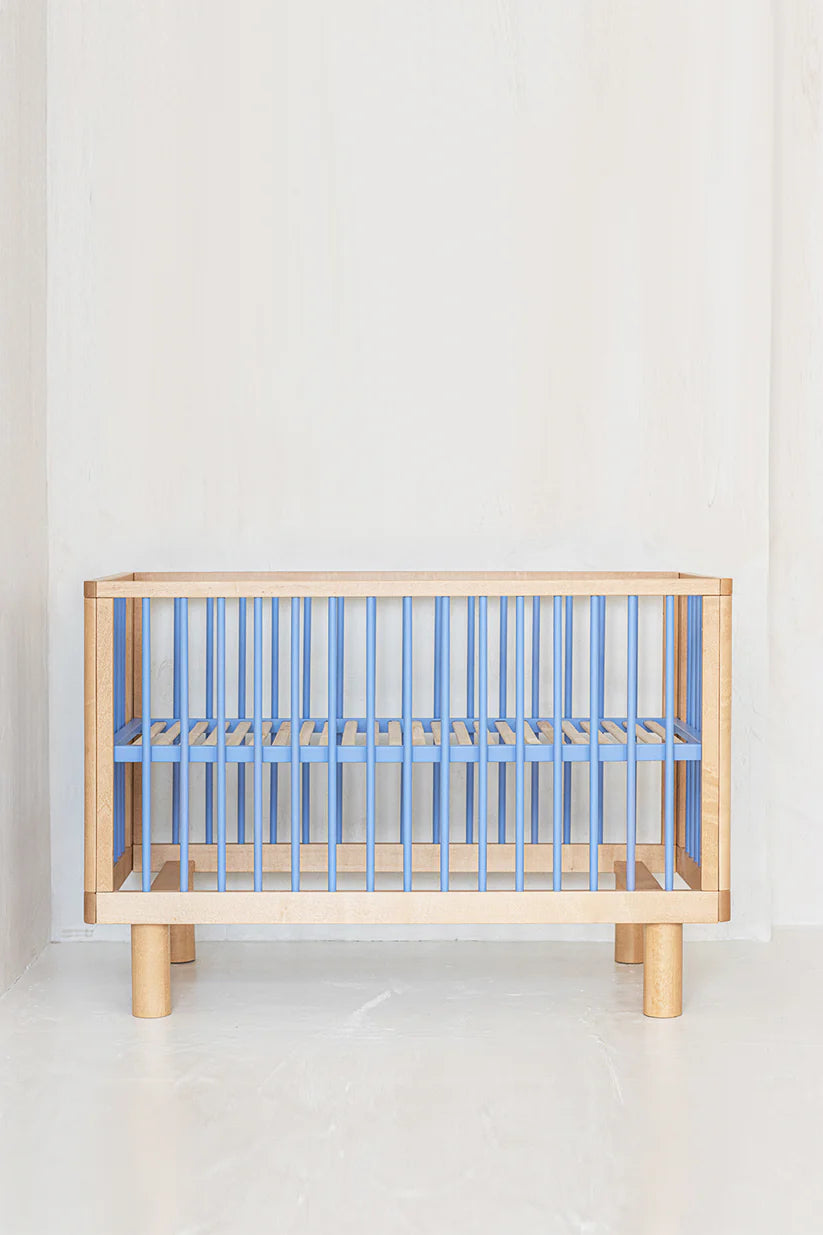 KARL & FRIC Ledikant Nox - Naturel met blauwe spijlen image 2