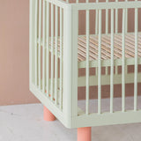 KARL & FRIC Ledikant Nox - Pistache met roze poten - 60x120cm image 3