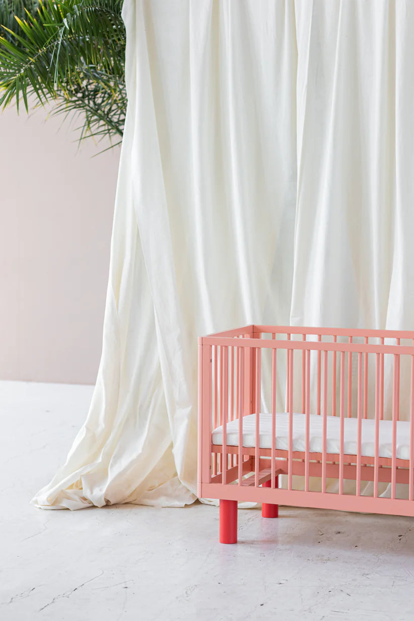 KARL & FRIC Ledikant Nox - Roze met rode poten - 60x120cm image 8