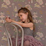 Majvillan Behang - Old Garden - Plum image 3