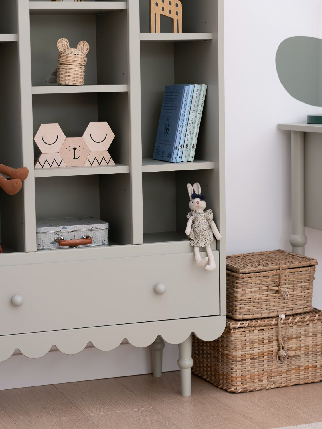 Wood Luck Boekenkast Babushka - Olive image 2