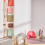 OYOY Living Design - Groeimeter Met Opbergvakken - Saga - Beige - Roze